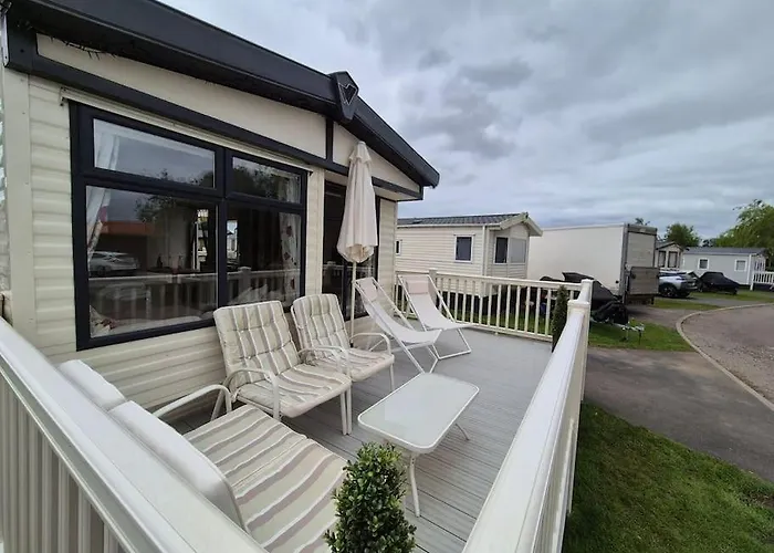 Amazing 2Bedroom Caravan In Lincoln, Tattershall