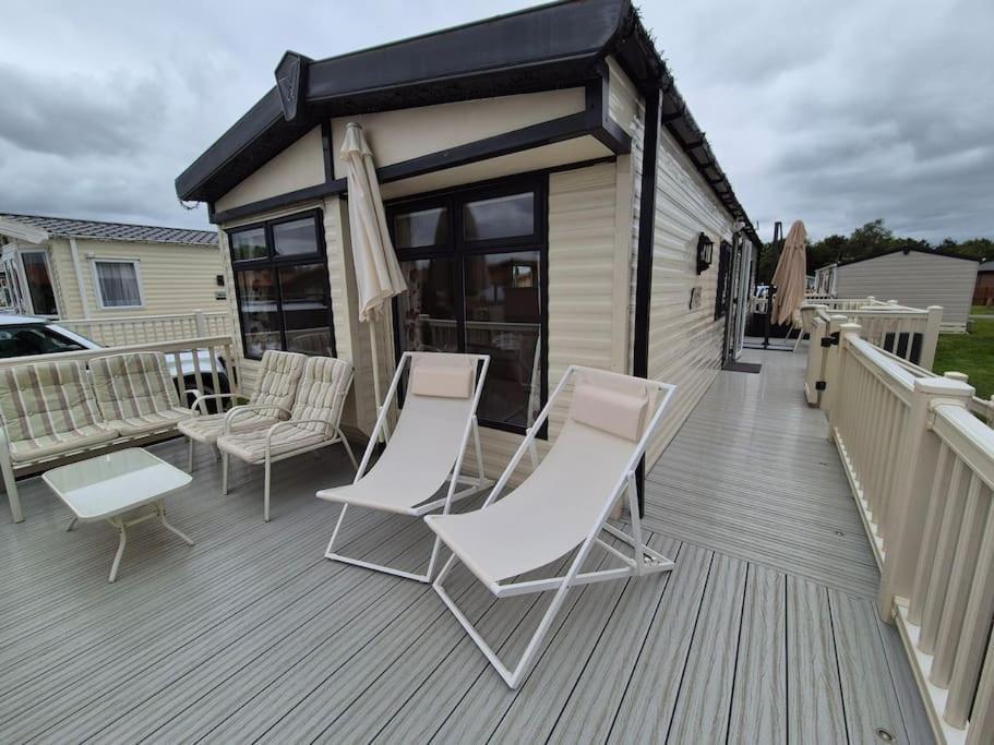 Amazing 2bedroom Caravan In Lincoln, *