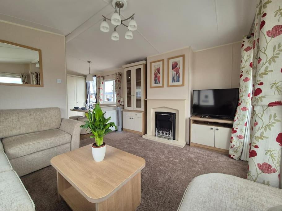 Amazing 2bedroom Caravan In Lincoln, Tattershall