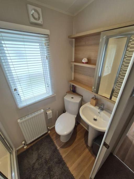 Amazing 2bedroom Caravan In Lincoln, Holiday home Tattershall