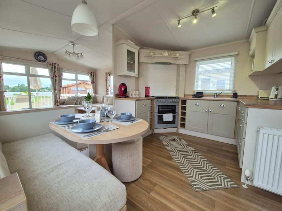 Holiday home Amazing 2bedroom Caravan In Lincoln,